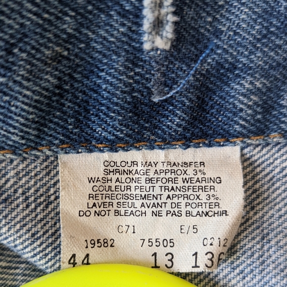 SOLD! 1970s Levis Orange Tab Denim Jacket - Picture 6 of 9